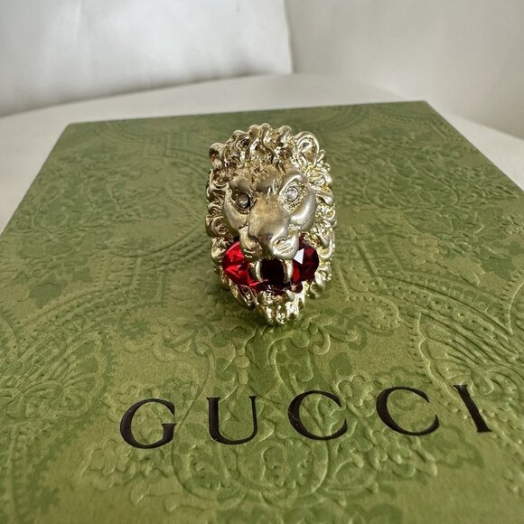 NEW Authentic Gucci Lion Head Motif Gemstone Ring In Gold & Red Sz M 7.5 US - Picture 3 of 9